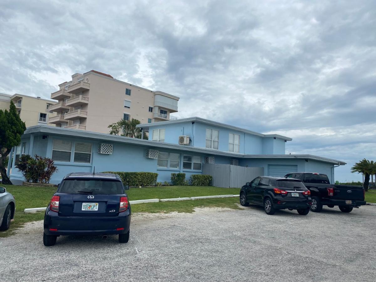 Sea Aire Oceanfront Inn Cocoa Beach Exterior photo